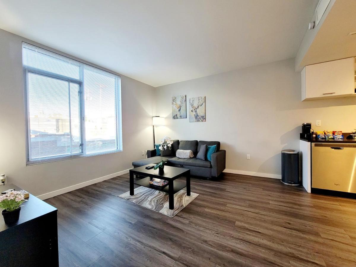Downtown Luxury Minutes From Everything *